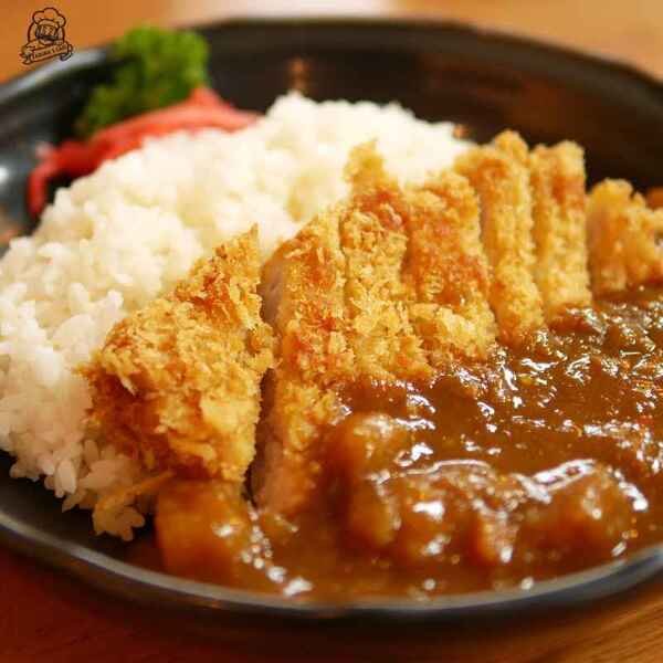 Relish our Chicken Java Katsu Curry, a flavorful asian chicken curry featuring crispy chicken katsu in a rich and savory curry sauce.