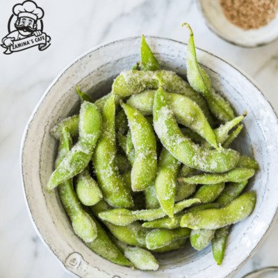 Enjoy our Salted Edamame, a healthy and delicious asian vegetarian meal, lightly salted and perfect for snacking.